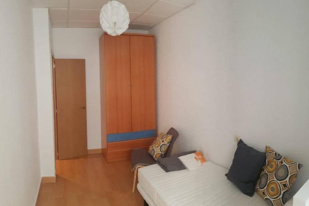 Cozy Apartment In The Heart Of Alicante! المظهر الخارجي الصورة