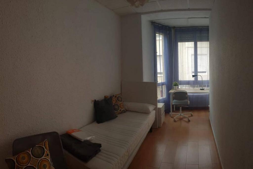 Cozy Apartment In The Heart Of Alicante! المظهر الخارجي الصورة
